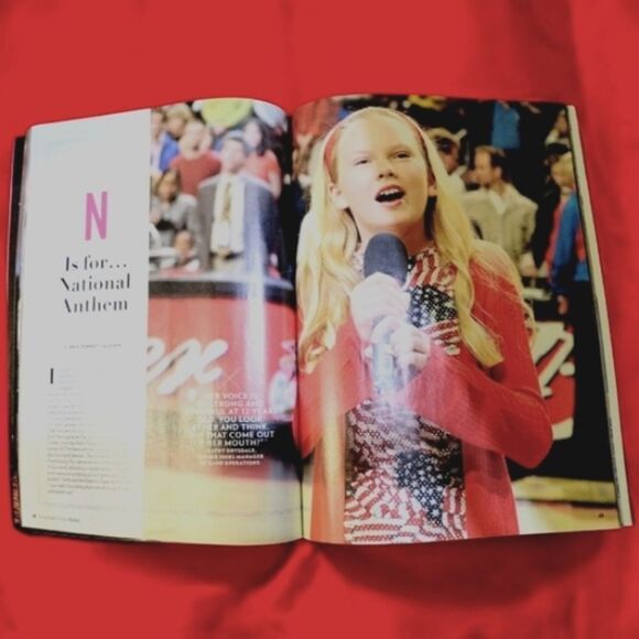 TAYLOR SWIFT A-Z PEOPLE Magazine SPECIAL EDITION NEW - Picture 7 of 15